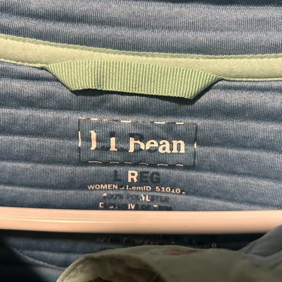 L.L. Bean Women’s size Large Two-Tone Blue stylish unique pullover. - Picture 2 of 3